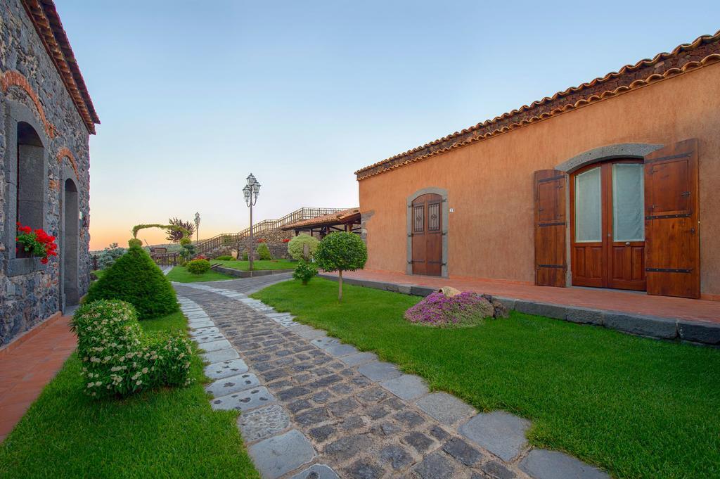 Etna Quota Mille Boutique Hotel, Typical Sicilian Food & Wine Randazzo Exterior photo